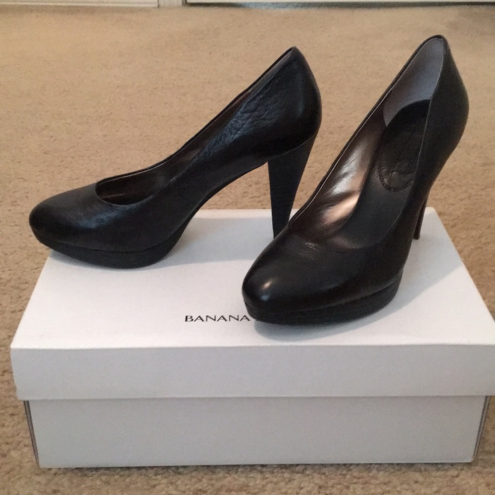 Banana Republic Pumps